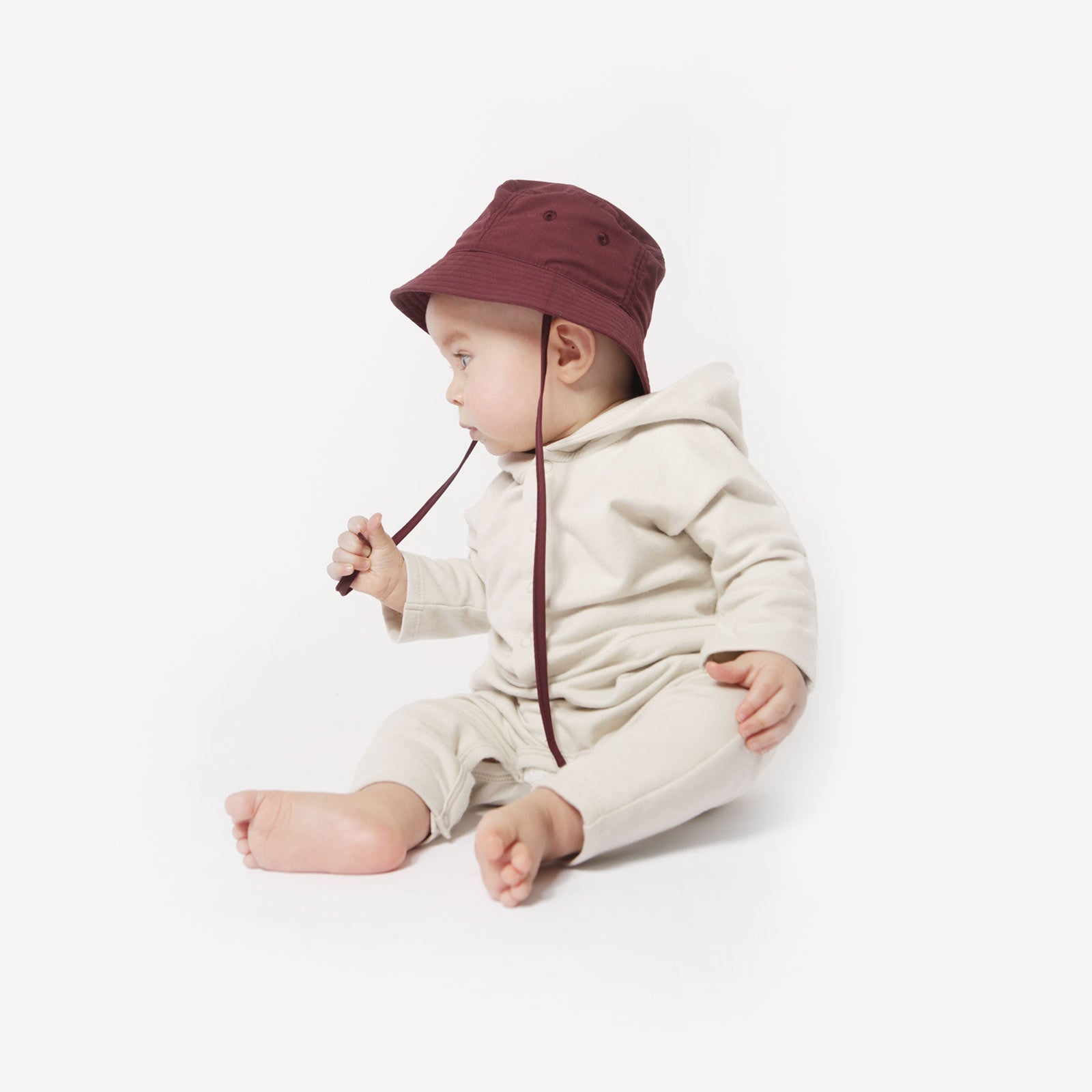 Schmeck Bucket Hat (Burgundy)