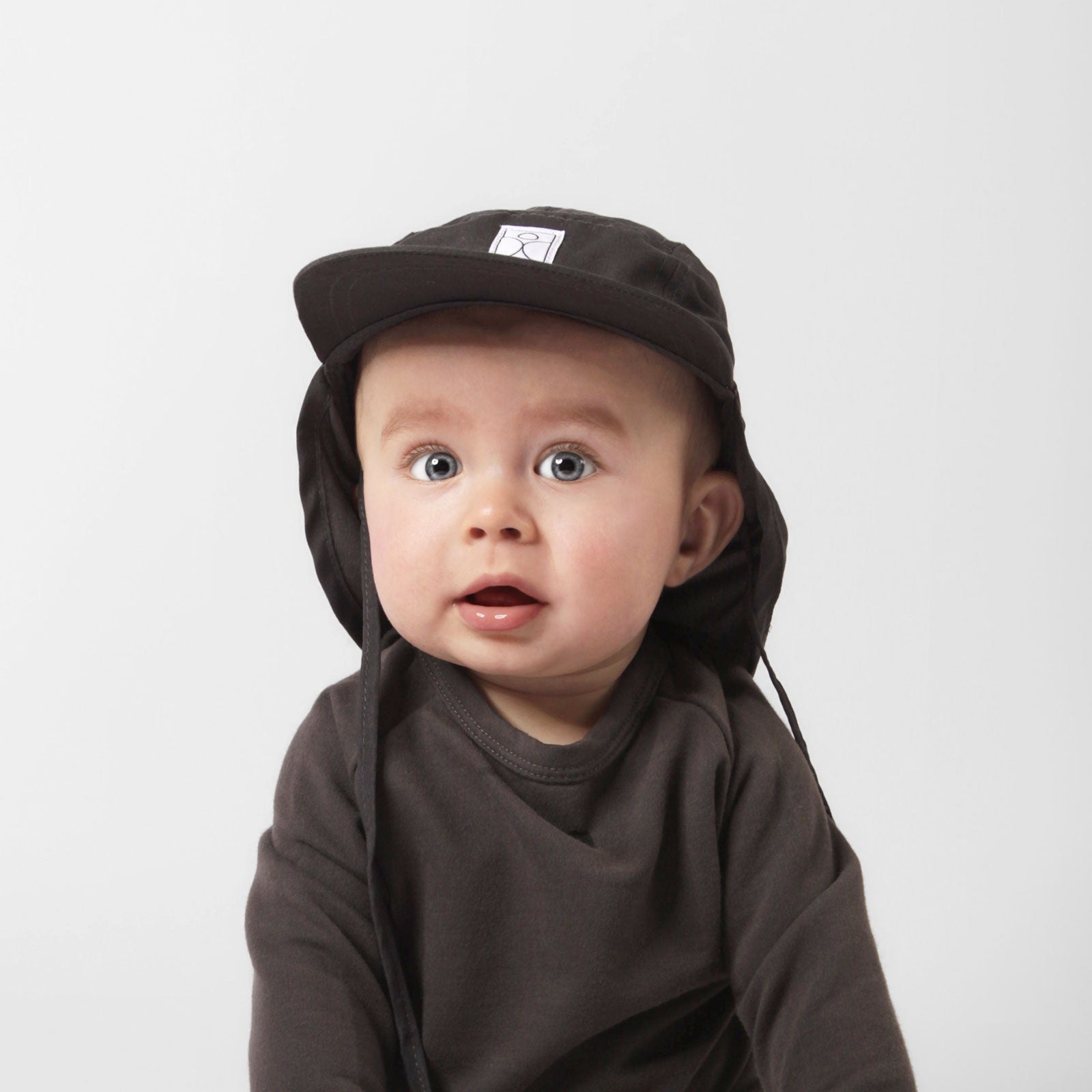 Schmeck Sun Cap (Black)